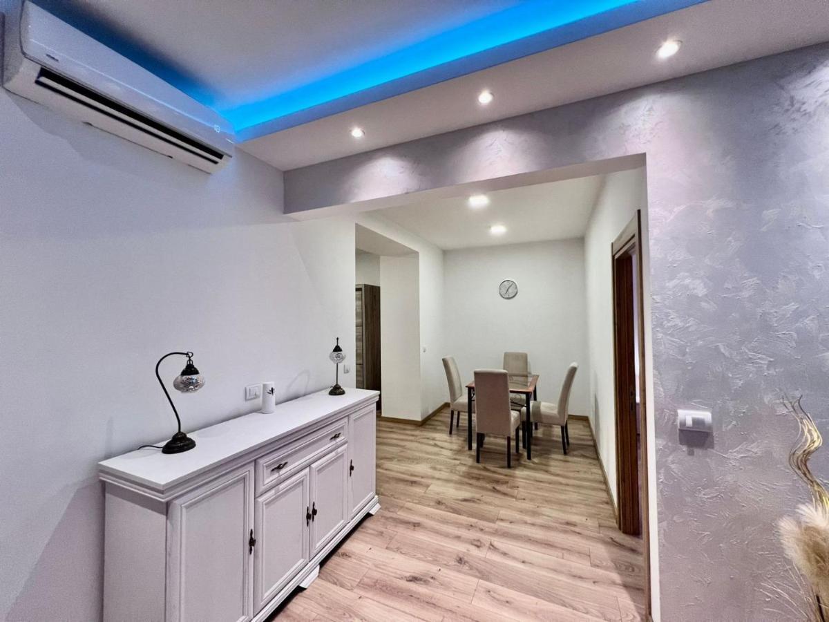 Hugo Bianca Lux Apartment Belgrad Exterior foto